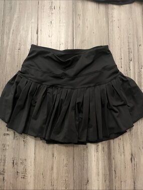 Goldhinge black skirt